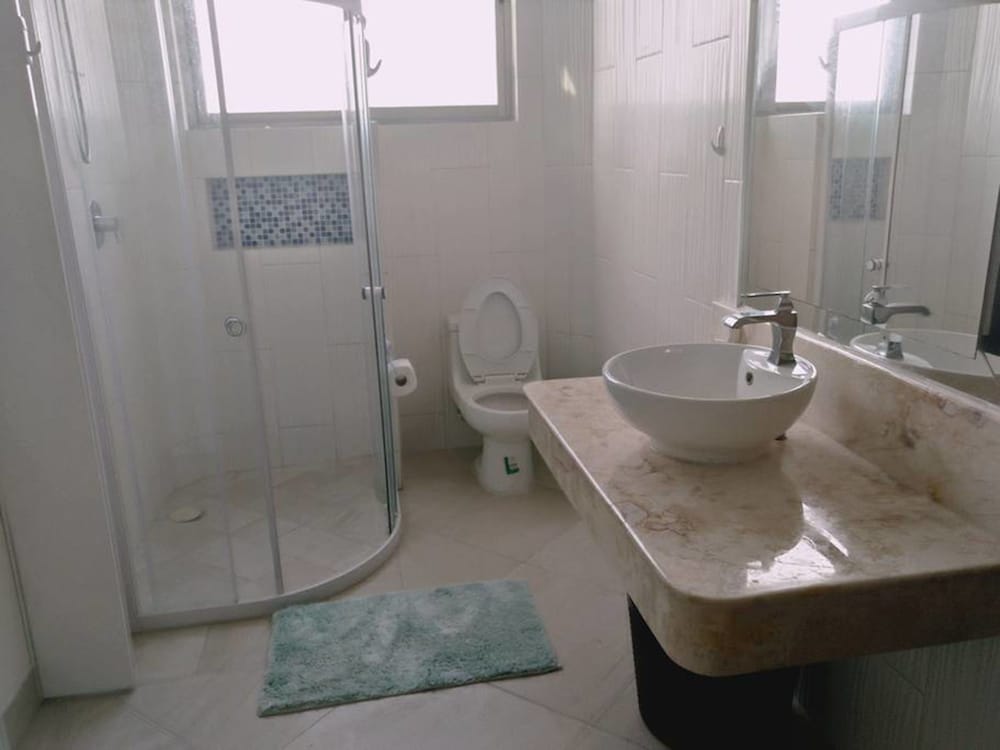 Luxury Apartment, 3 Bedrooms, Non Smoking photo 3