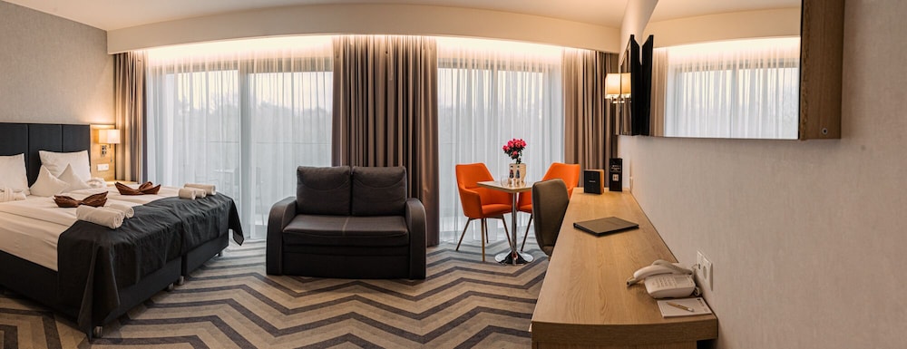 Family Double or Twin Room (2+1)