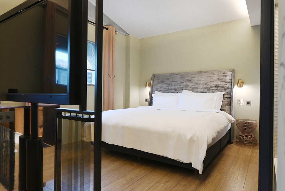 Deluxe Suite photo 2