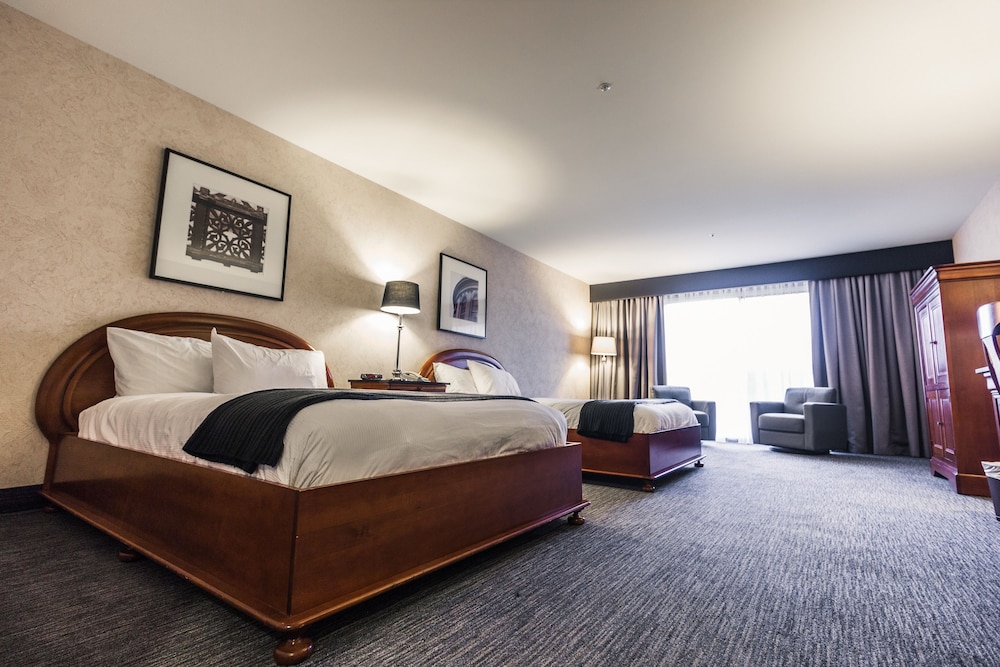 Classic Room, 2 Queen Beds photo 1