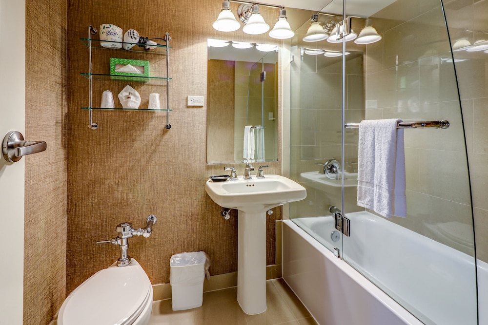 Suite, 1 King Bed (Coral Junior Suite) - Photo 6