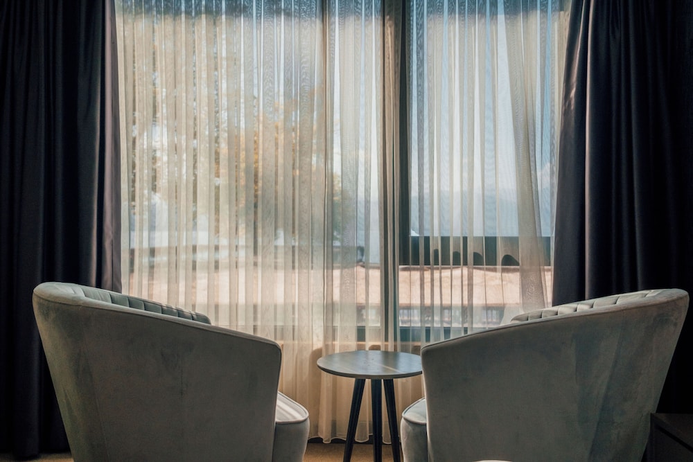 Classic Room (Lake View)