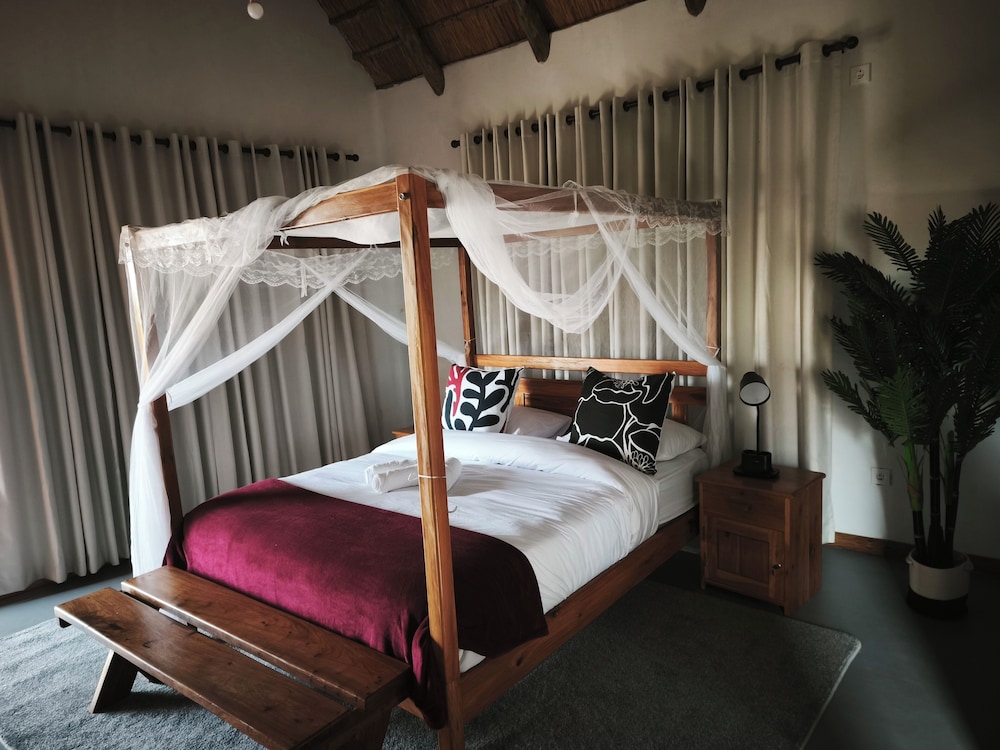 Classic Double Room, Lagoon View photo 3