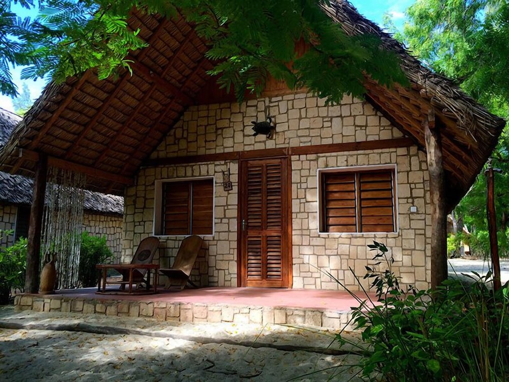 Bungalow, 1 Double Bed, Beach View photo 3