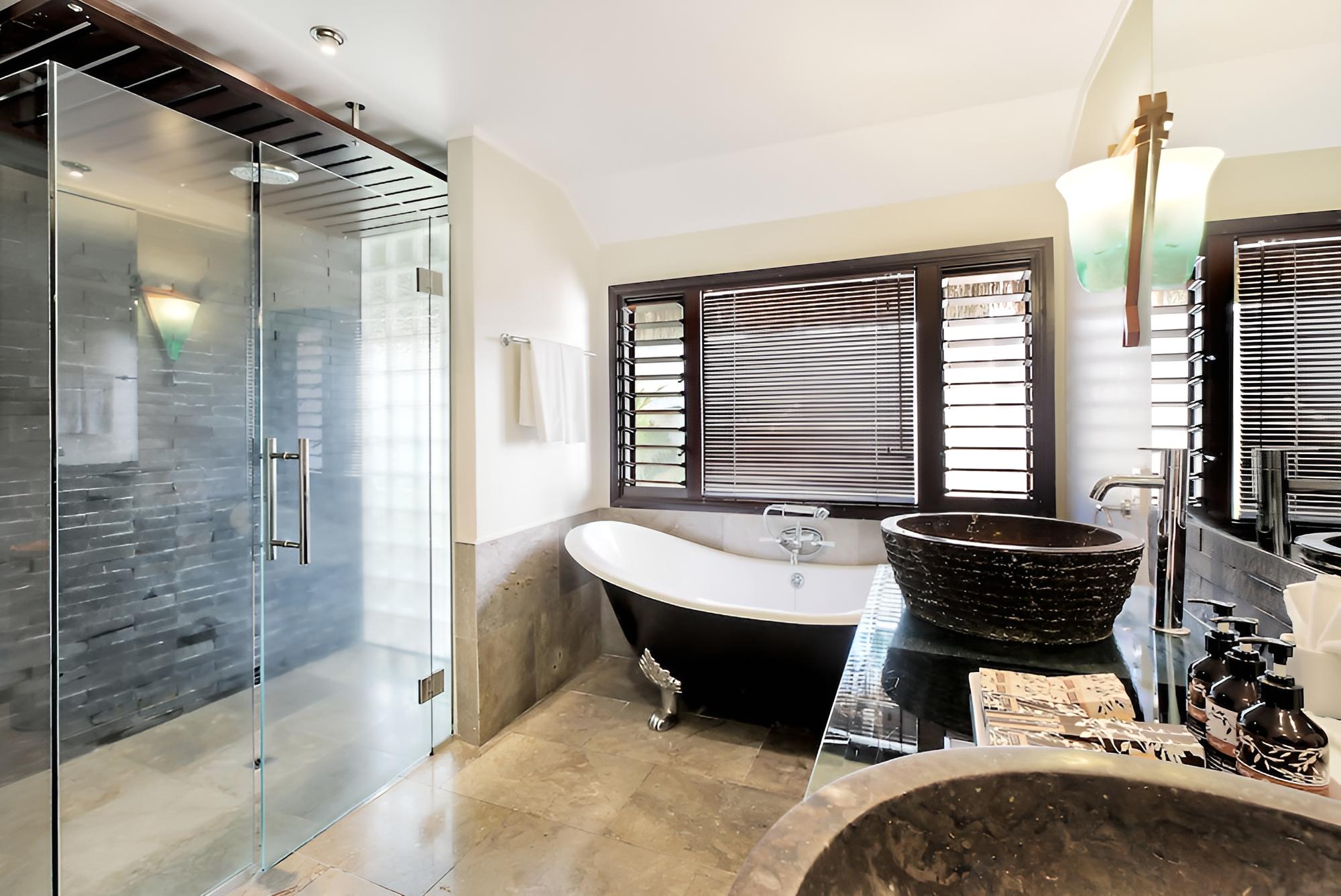 Courtyard Pool Suite - Photo 2