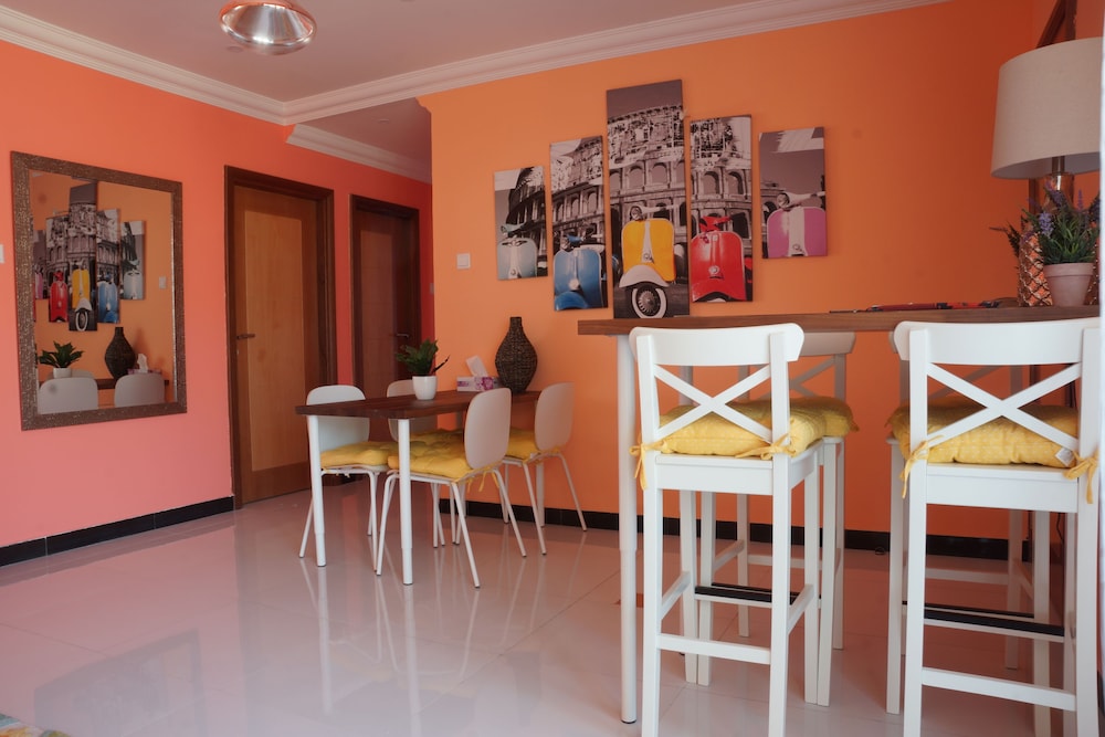 City Apartment, Mountain View