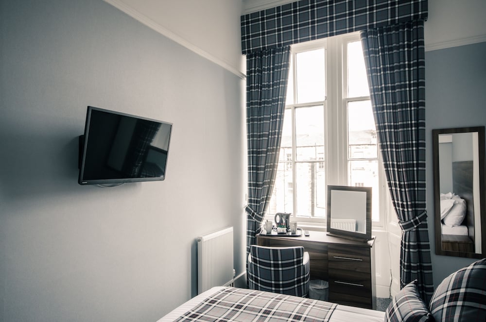 Standard Double Room - Photo 10