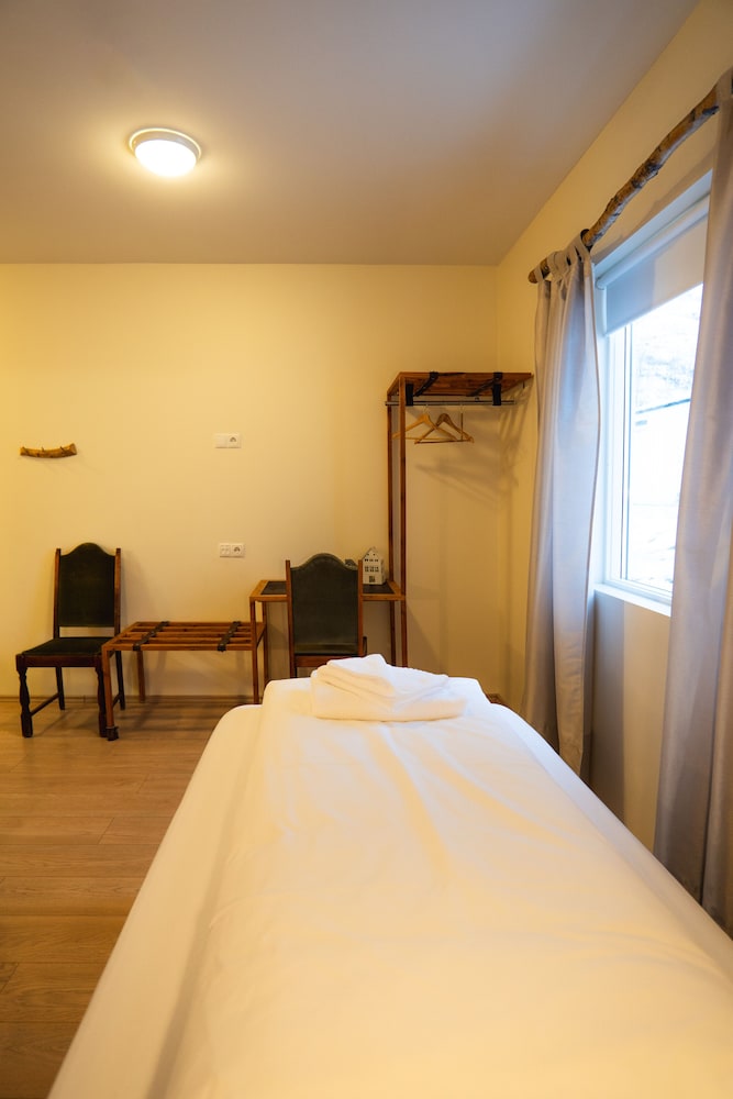 Classic Double or Twin Room photo 2