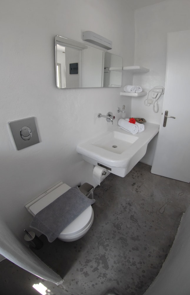 Standard Double Room, Garden View - Photo 3