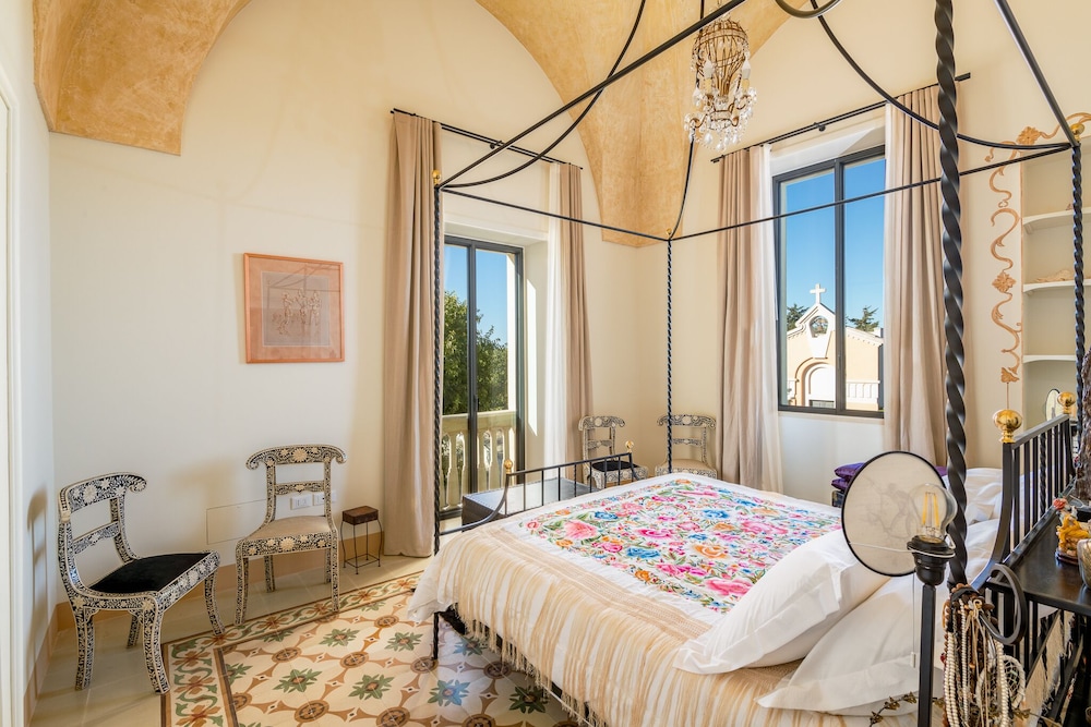 Luxury Double or Twin Room photo 2
