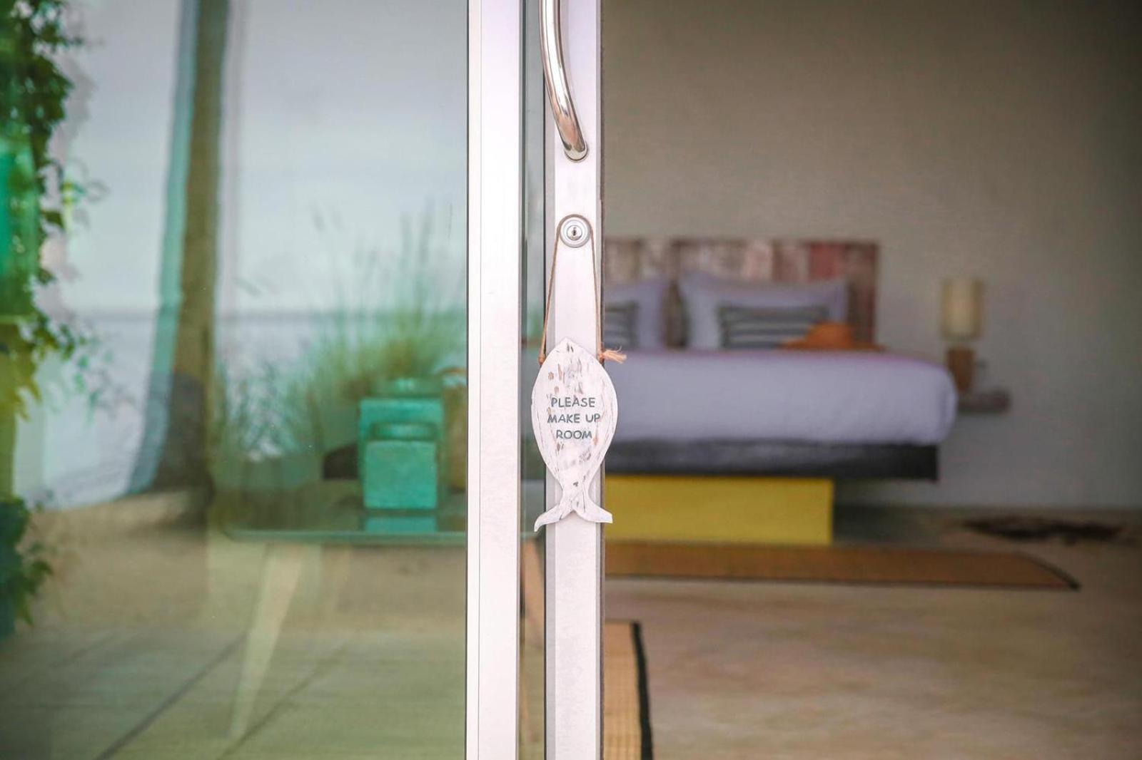 Beachfront Suite - Photo 4