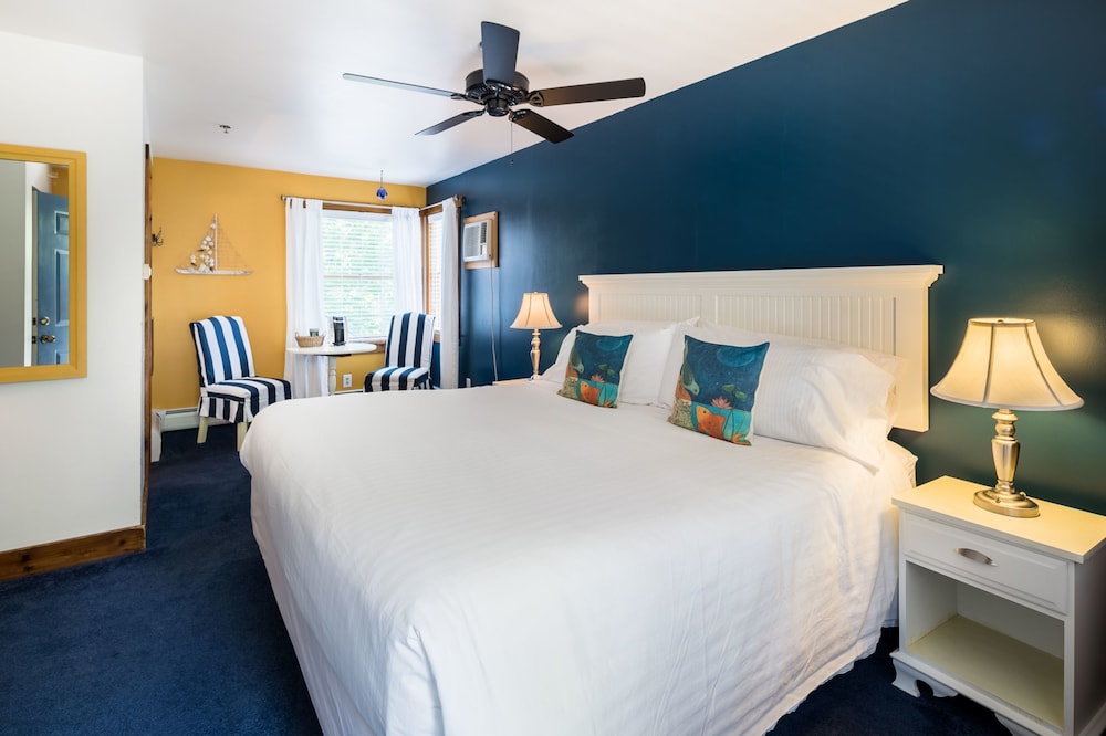 Luxury Double Room, 1 King Bed, Refrigerator, Mezzanine