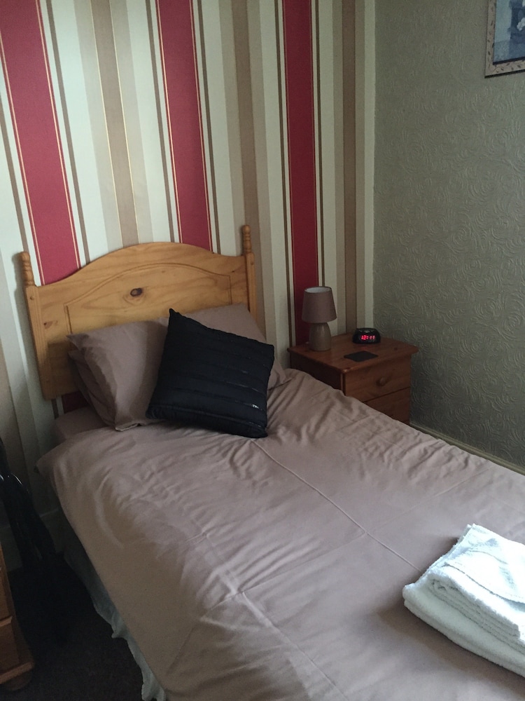 Basic Single Room