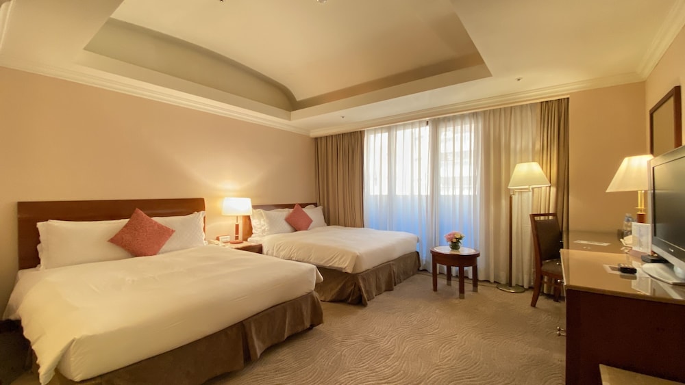 Monarch Deluxe Room (Two Queen Beds)(6F-10F)