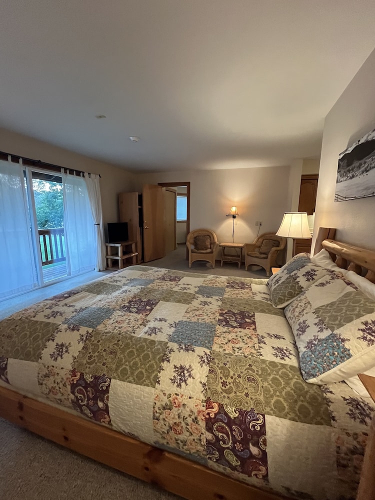 Riverview Family Suite