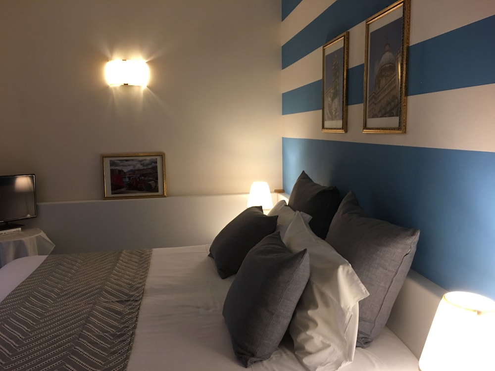 Classic Double Room Single Use photo 2