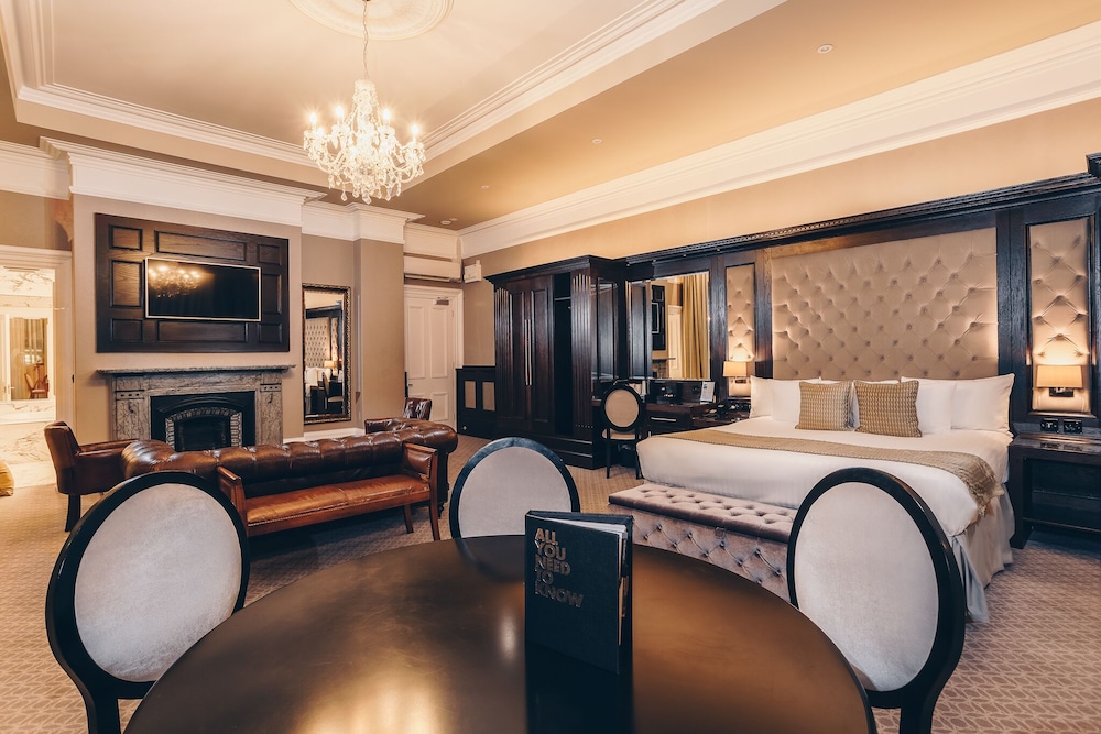 Presidential Suite (West Wing)