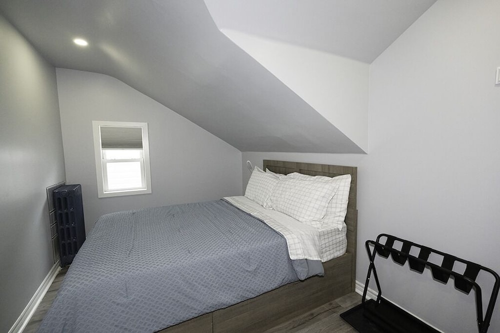 Basic Room, 1 Double Bed photo 3