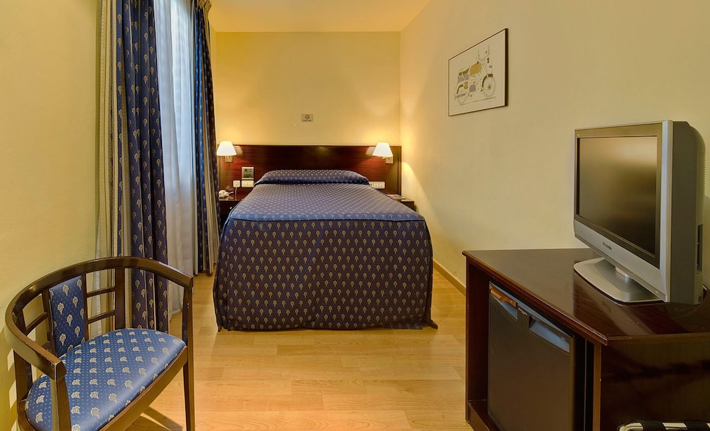 Basic Single Room photo 2