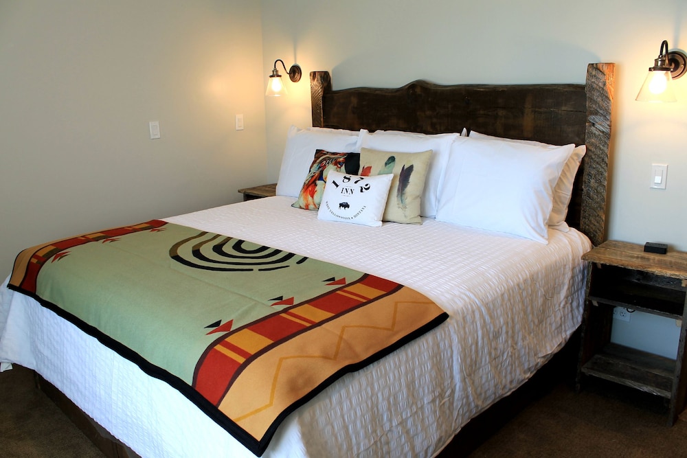 Premium Room, 1 King Bed photo 2