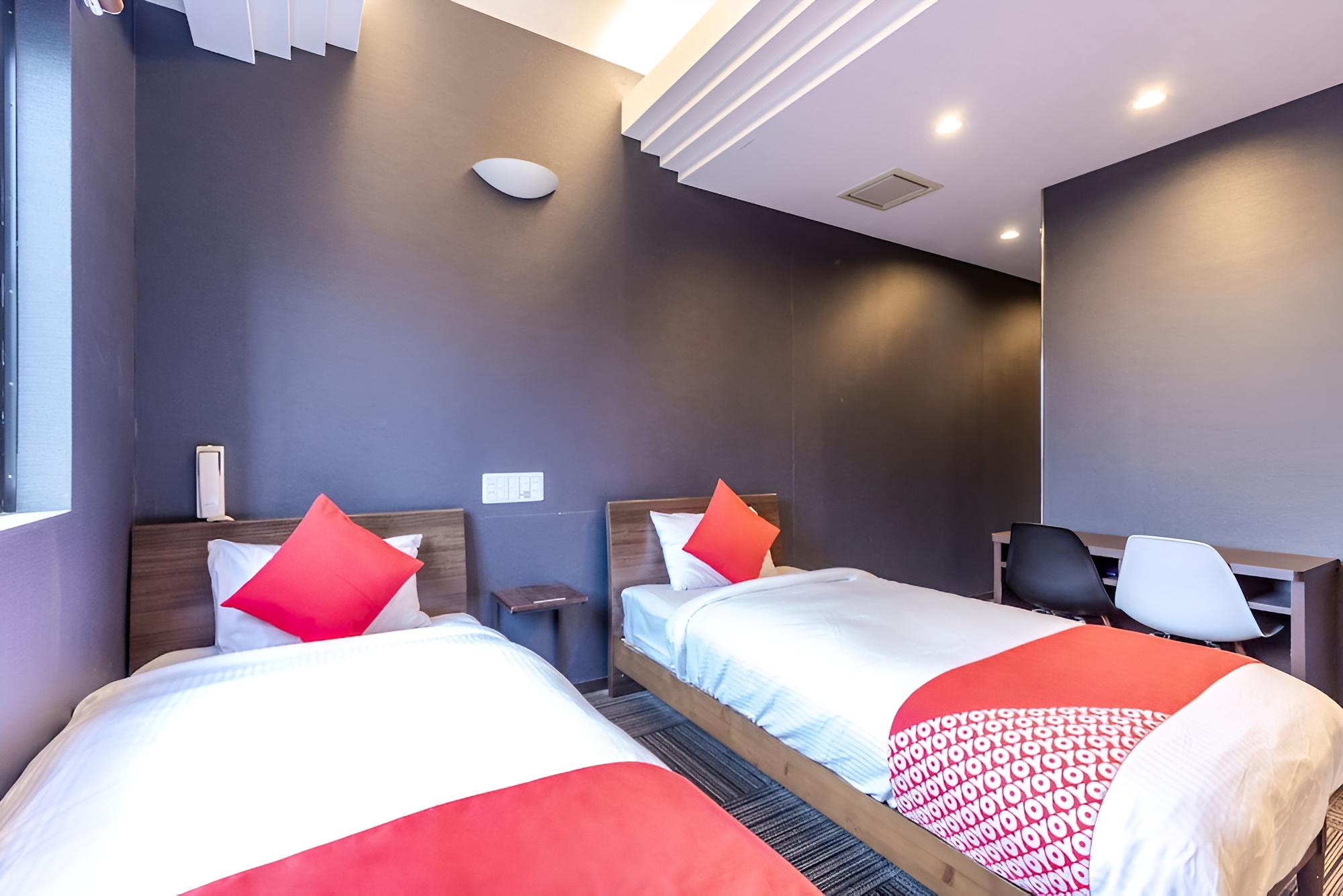 Twin Room, Non Smoking - Photo 2