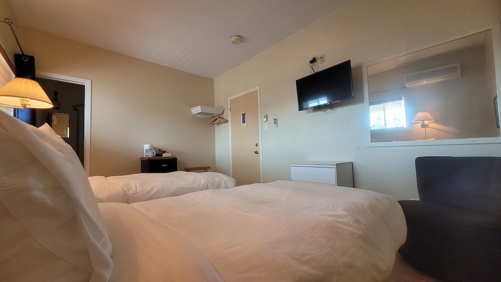 Economy Room, 2 Twin Beds photo 3