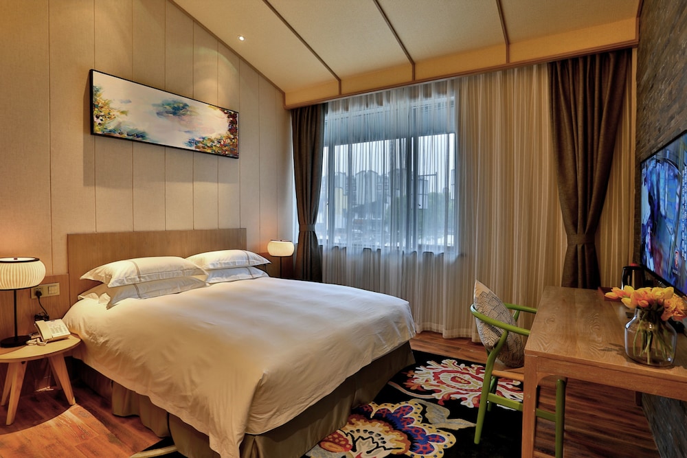 Standard Queen Room photo 3