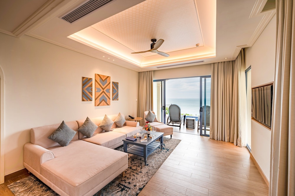 Villa, 1 King Bed, Ocean View (Private Pool, King) - Photo 10