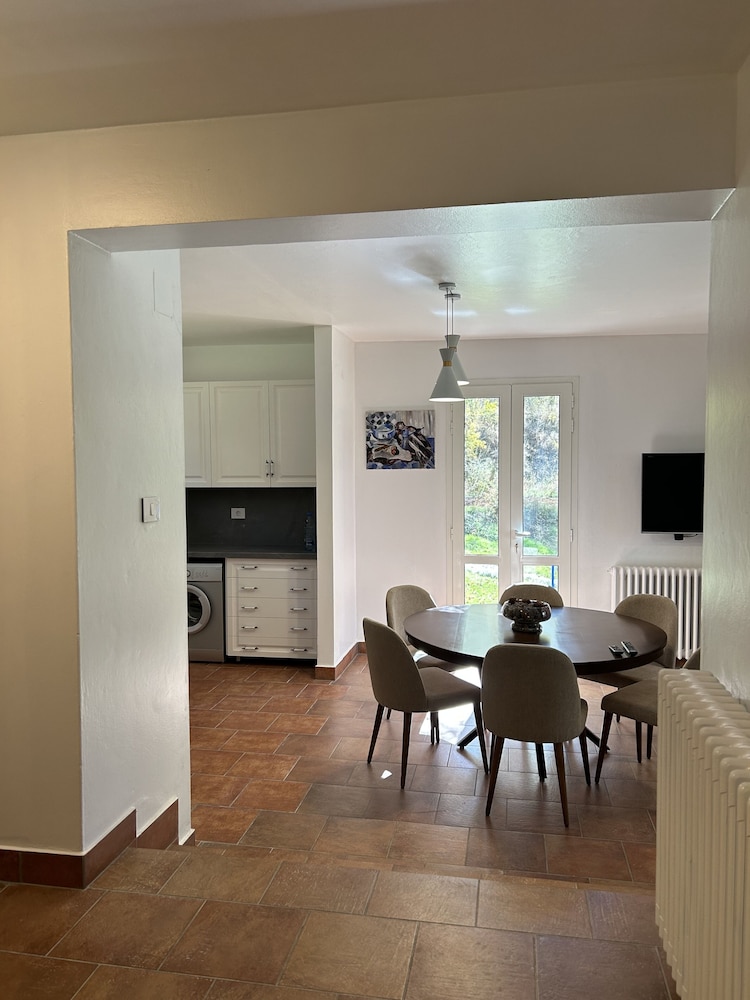 Exclusive Chalet, 2 Bedrooms, Smoking, Mountain View photo 3