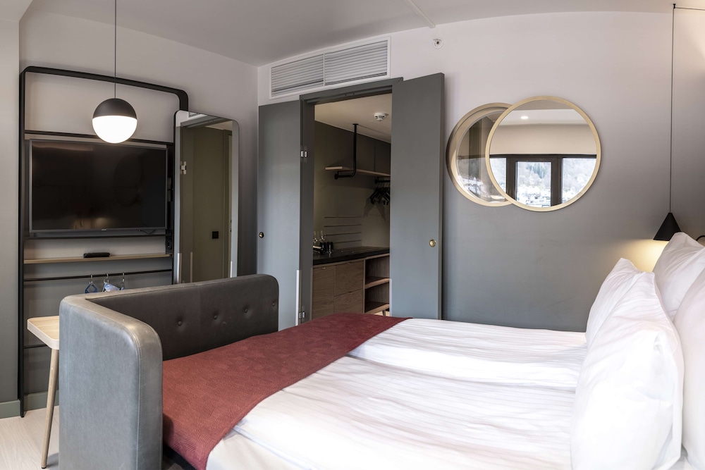 Classic Double Room, 1 Queen Bed - Photo 1