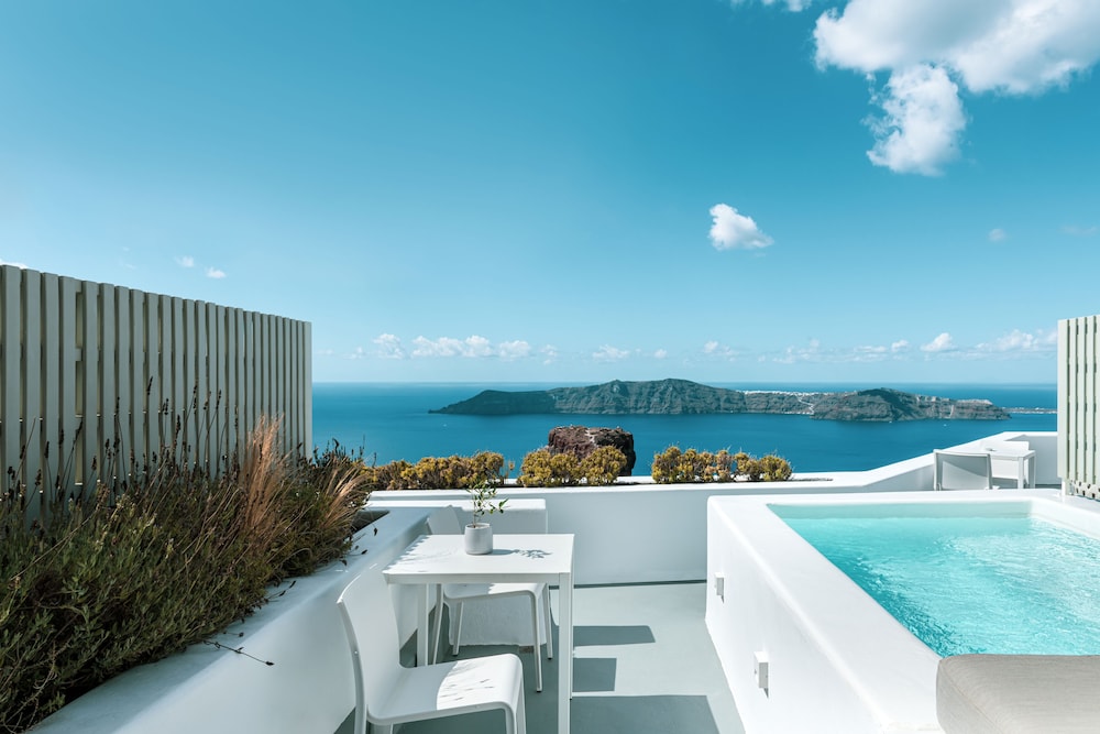 Deluxe Room (with Plunge Pool) - Photo 11