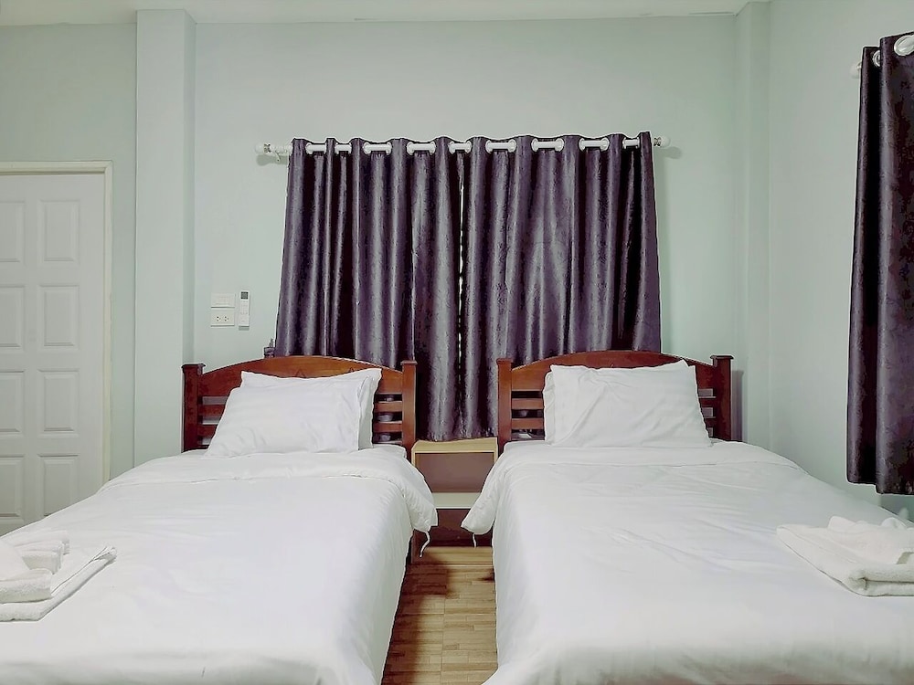 Deluxe Double or Twin Room photo 2