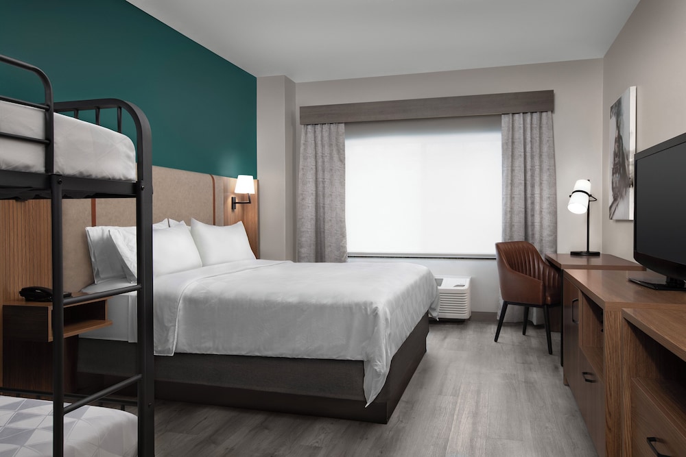 Standard Room, Multiple Beds photo 1