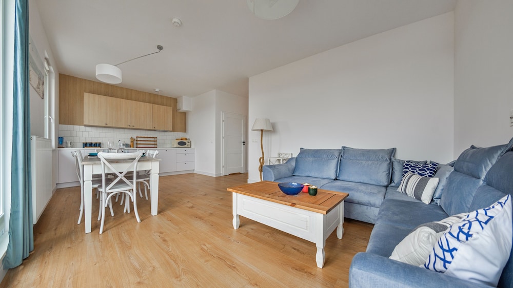 Apartment (24 G) photo 2