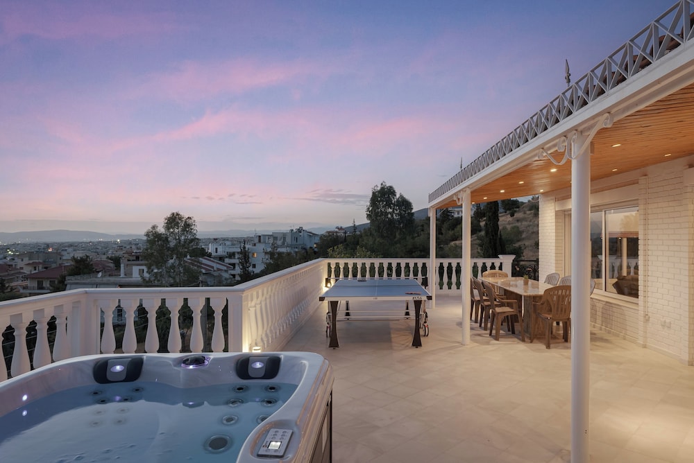 Superior House, Mountain View