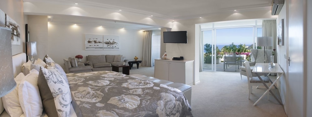 Superior Suite - Photo 2