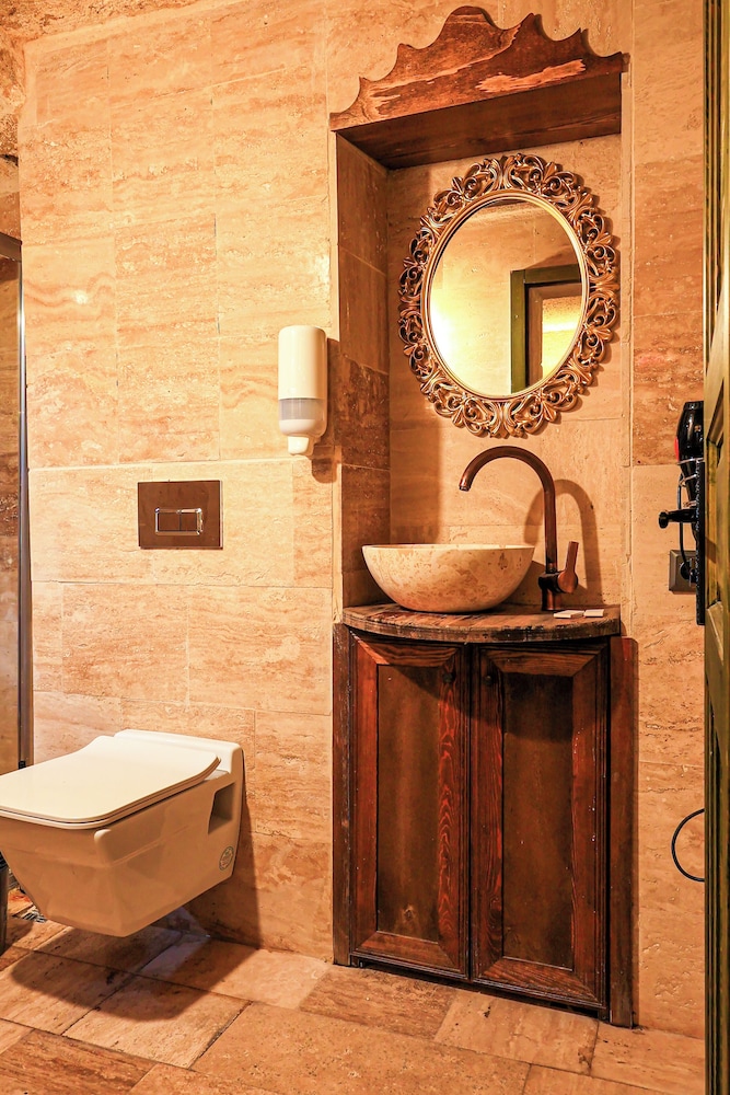 Superior Room, 1 Bedroom, Non Smoking, Jetted Tub (4) - Photo 10