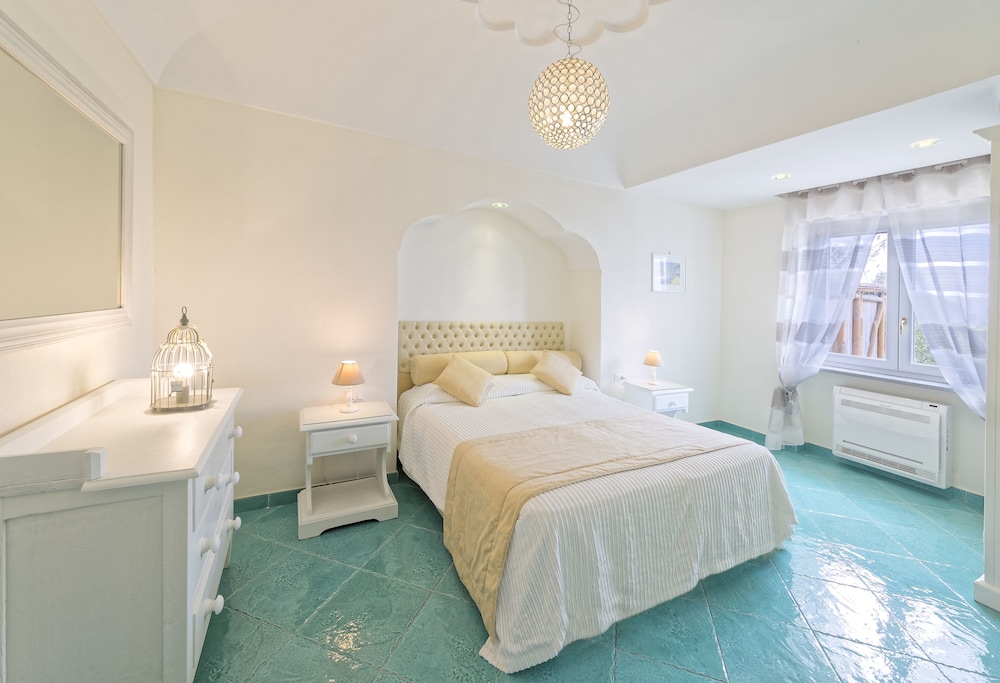 Superior Villa, Jetted Tub, Sea View (Verde)