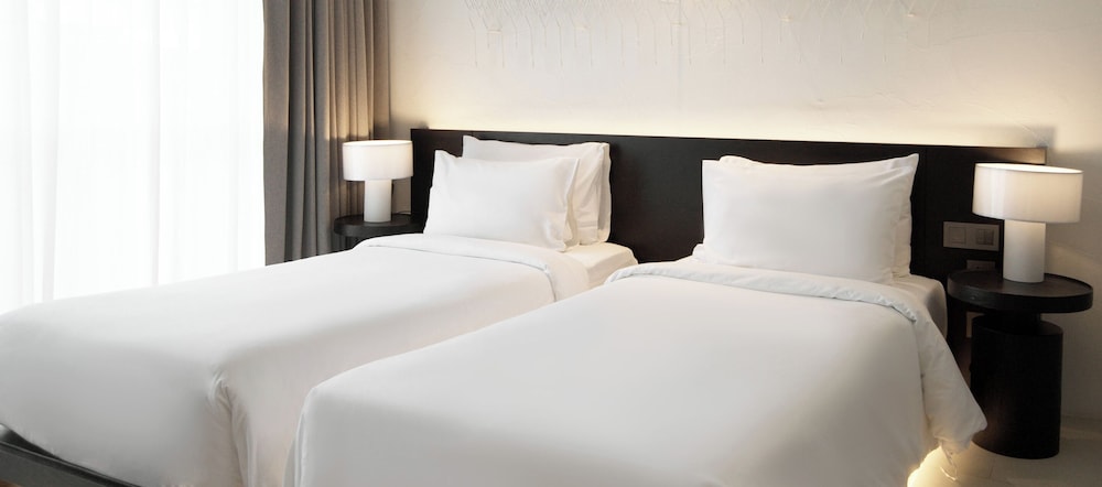 Superior Twin Bed - Photo 6