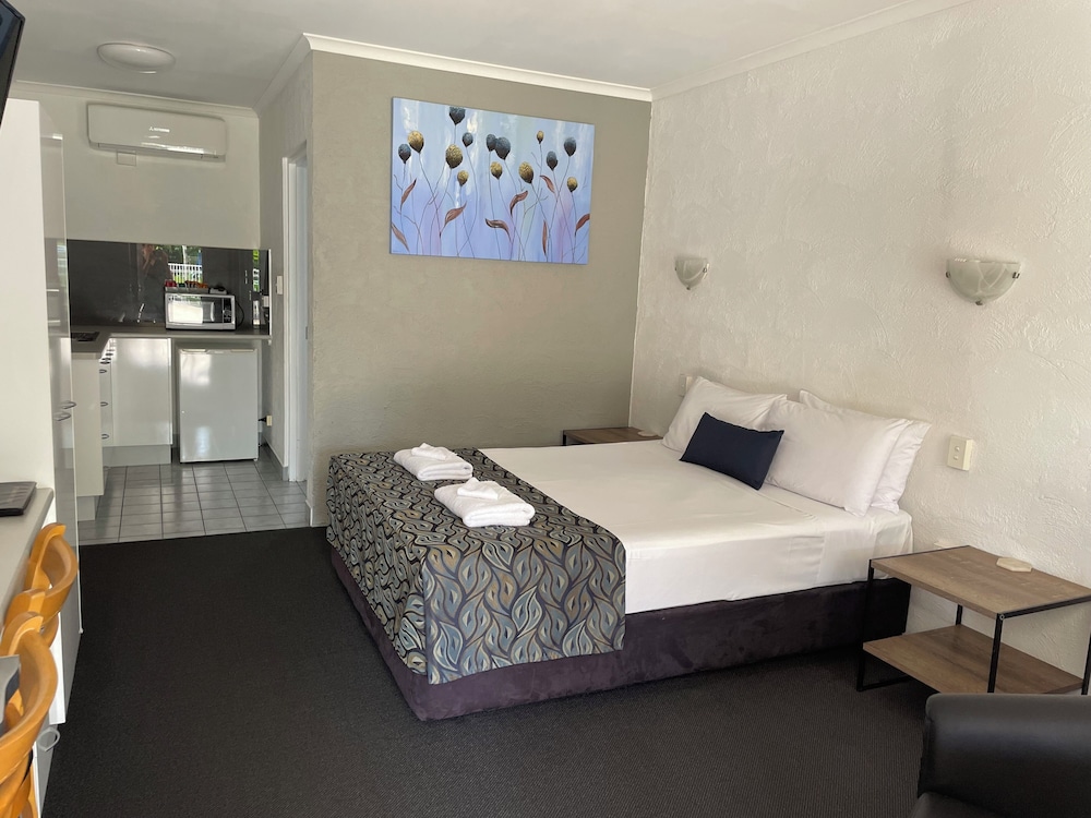 Executive Suite, 1 Bedroom, Non Smoking, Kitchenette photo 3
