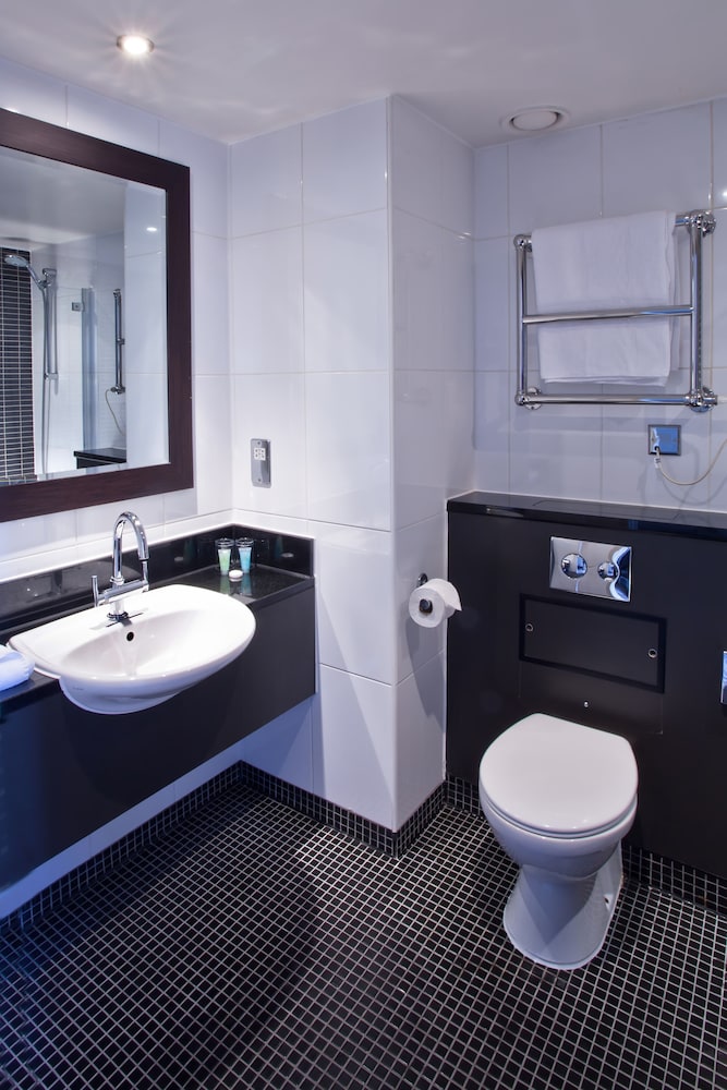 Standard Twin Room - Photo 3