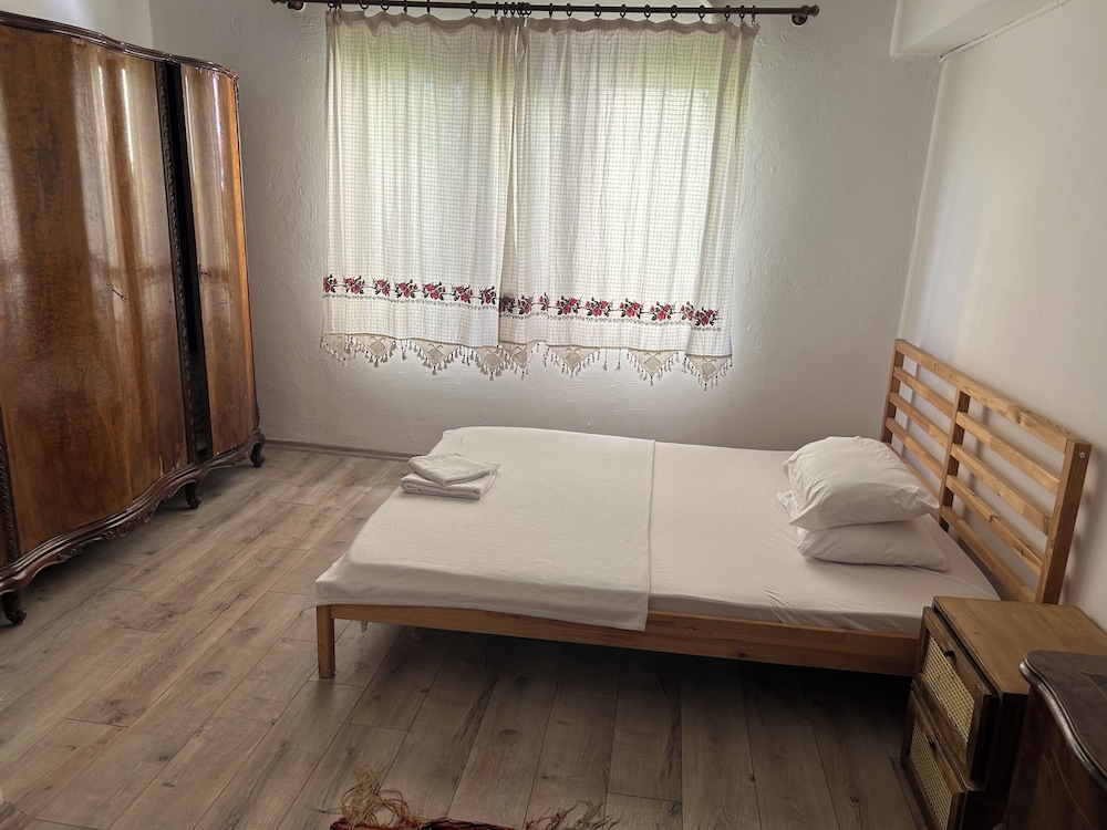 Basic Room photo 2