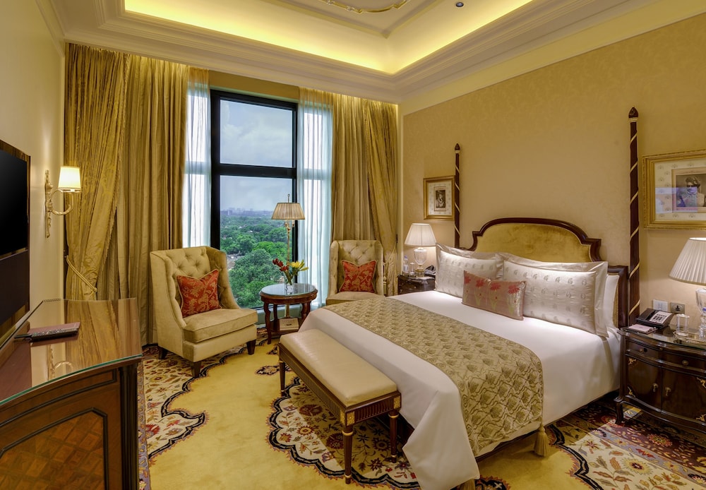 Grand Suite with Plunge Pool photo 2