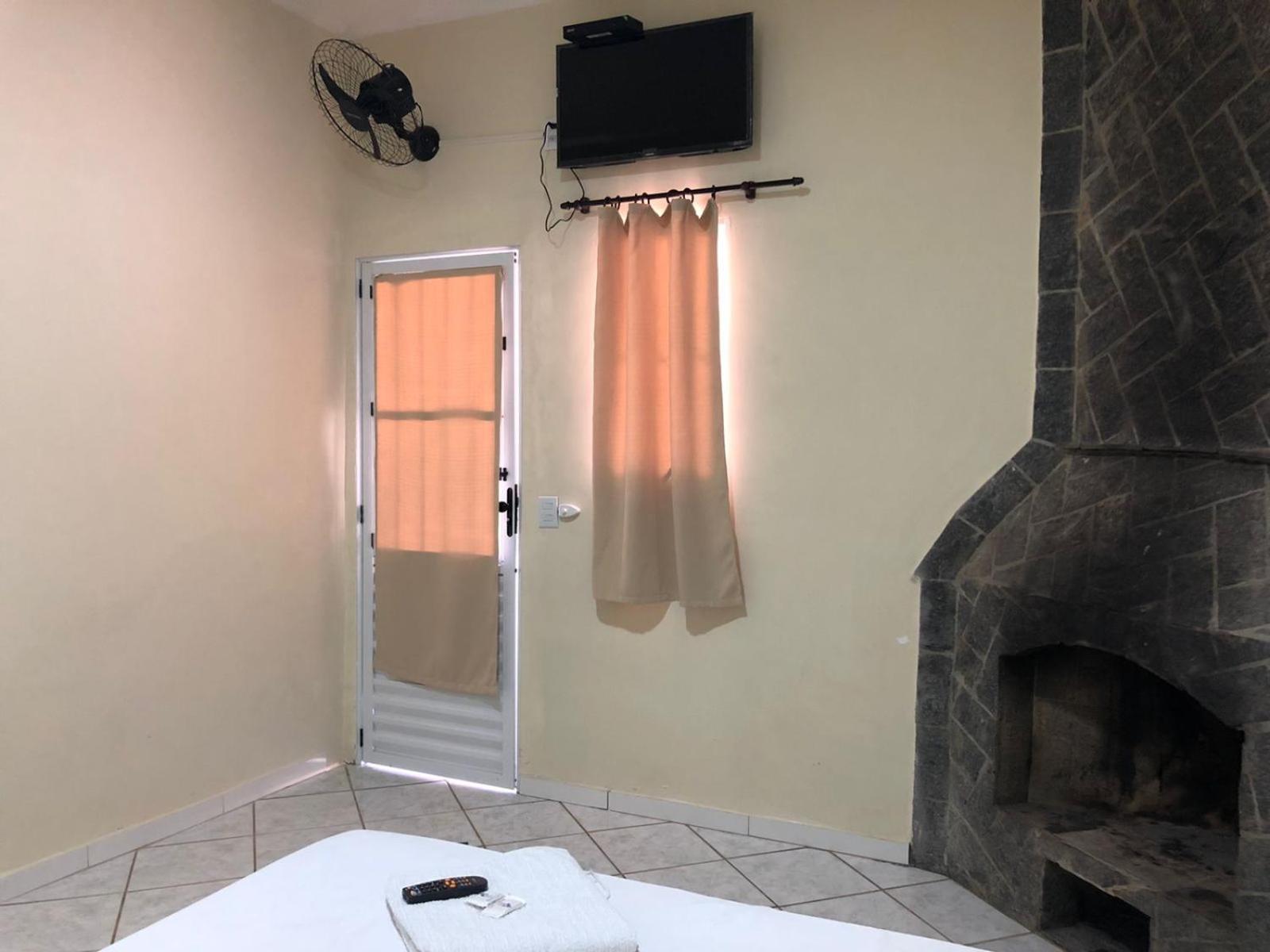 Budget Double Room photo 3