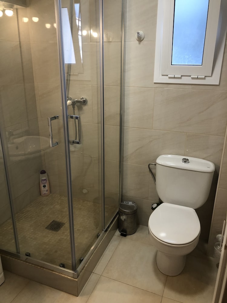 Double Room (2 adults and 1 child)