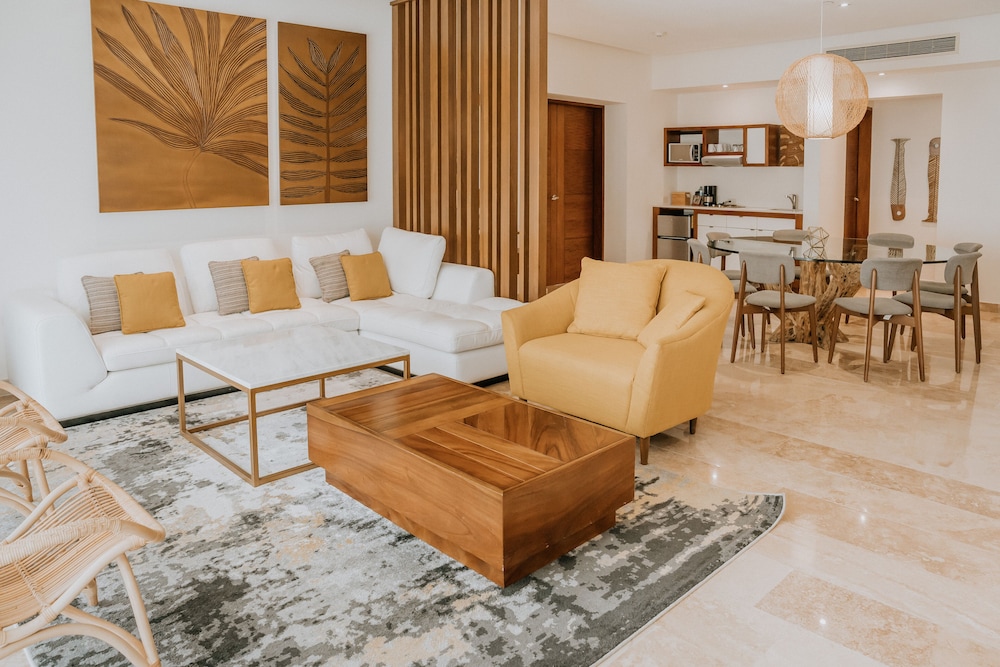 Luxurious Grand Master Suite