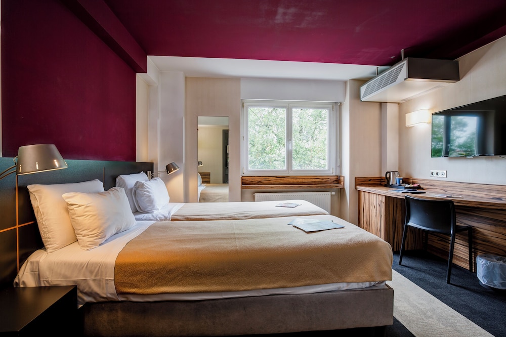 Standard Room, 2 Twin Beds - Photo 6