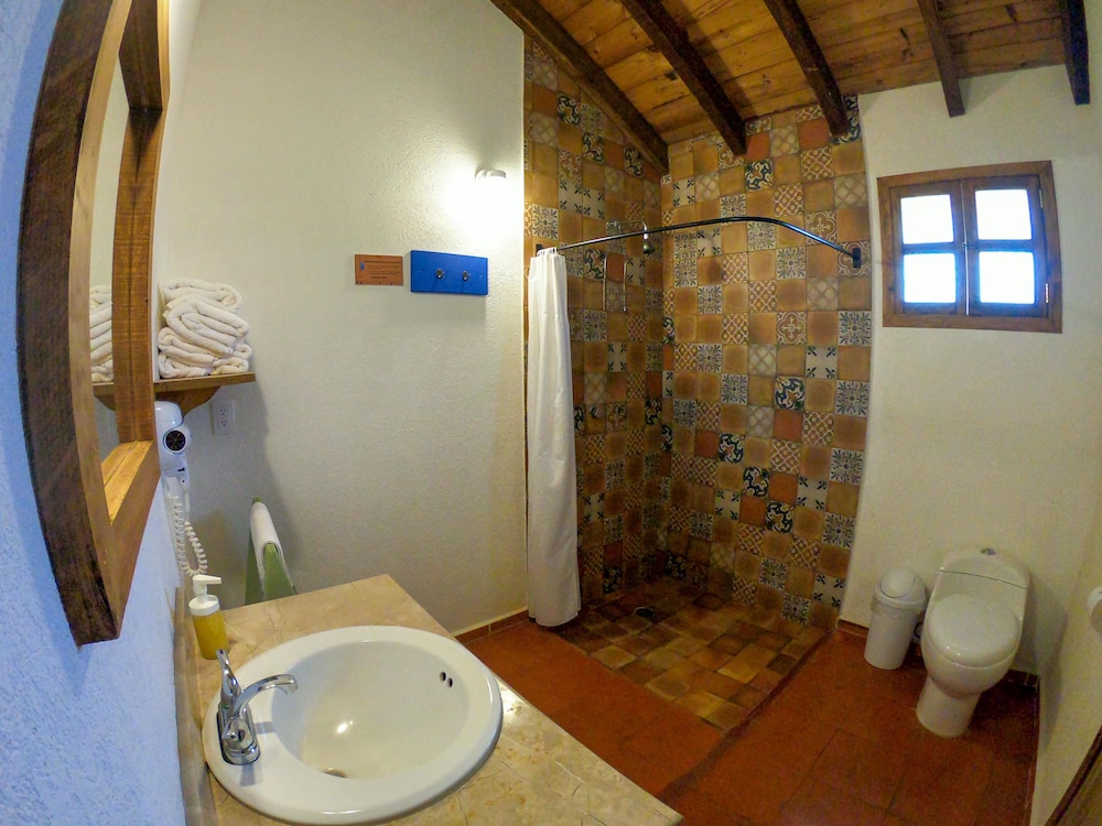 Premium Quadruple Room, 2 Queen Beds, Accessible, Garden View photo 2