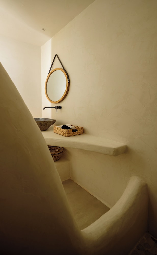 Standard Double Room - Photo 14