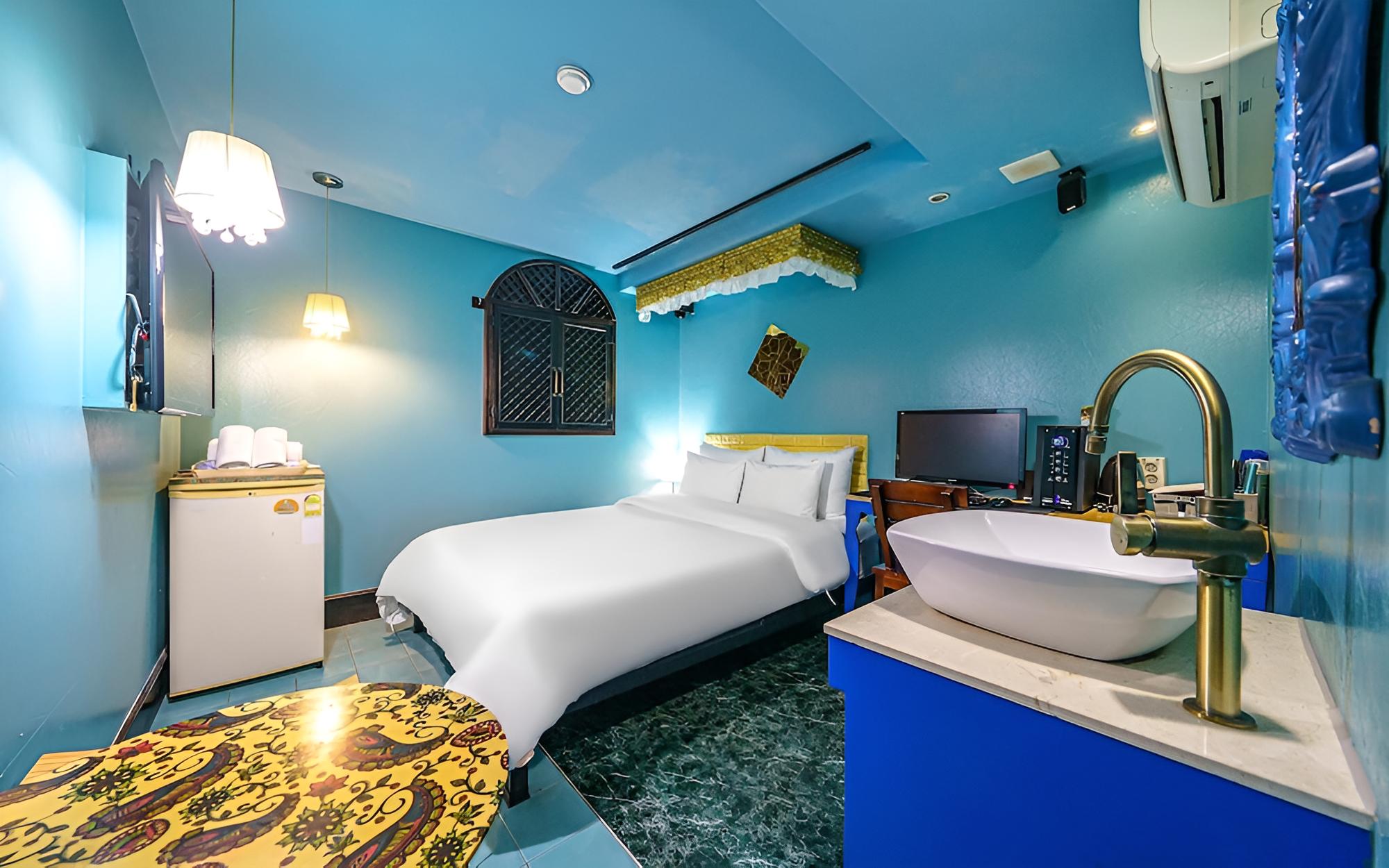 Room (standard Walk-in only (Netflix availa) - Photo 37